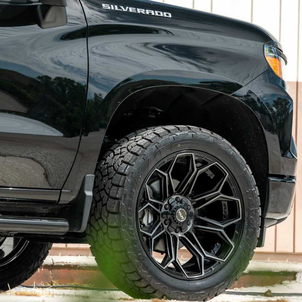 SET OF 4 WHEEL & TIRE PACKAGE | 4Play 4P83 22x10 -18 6x135/6x139.7 Gloss Black | 33x12.50R22LT SureTrac Wide Climber R/T I